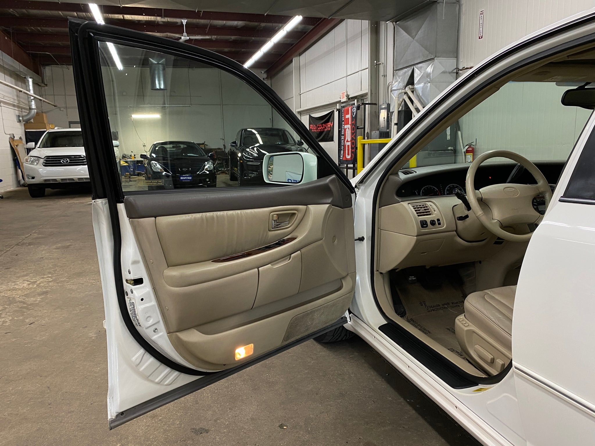 2001 Toyota Avalon XLS - Photo 44