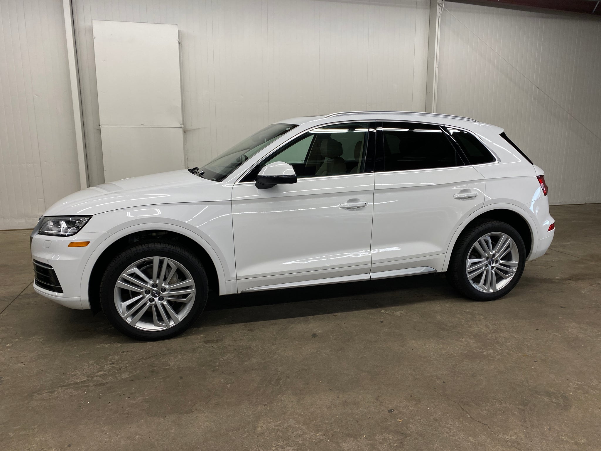 2018 Audi Q5 Premium Plus's photo