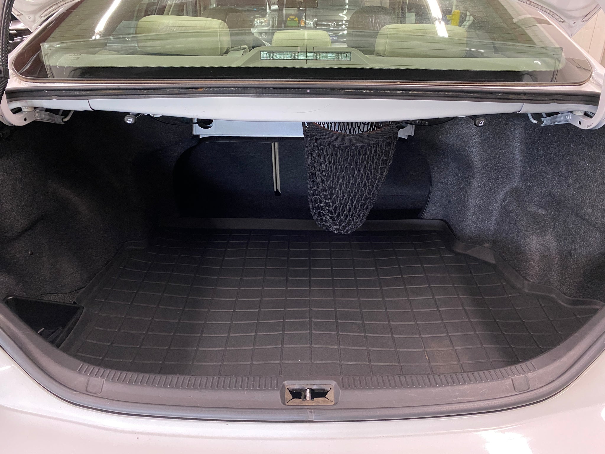 2011 Toyota Camry LE - Photo 14