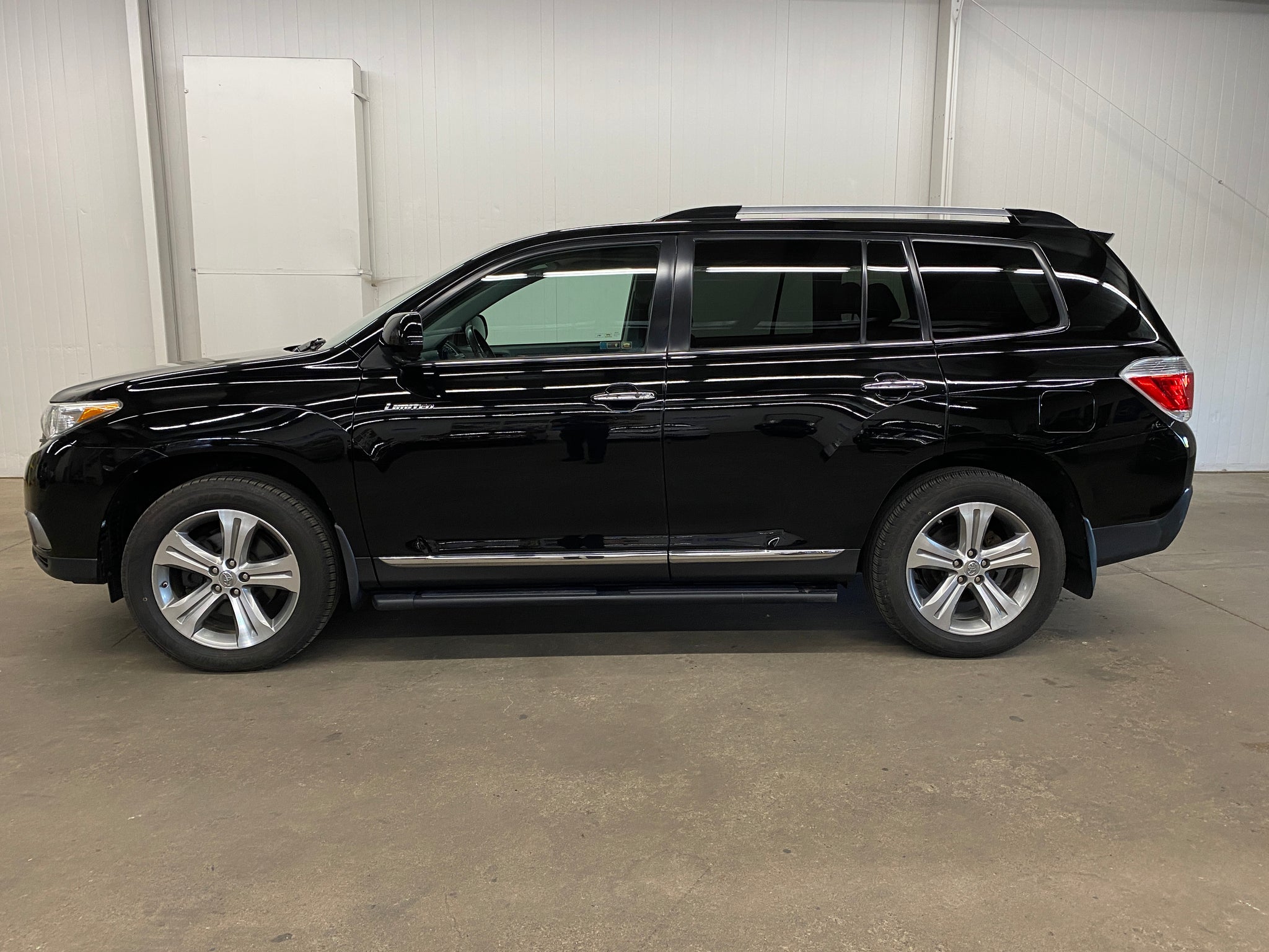 2011 Toyota Highlander Limited - Photo 2