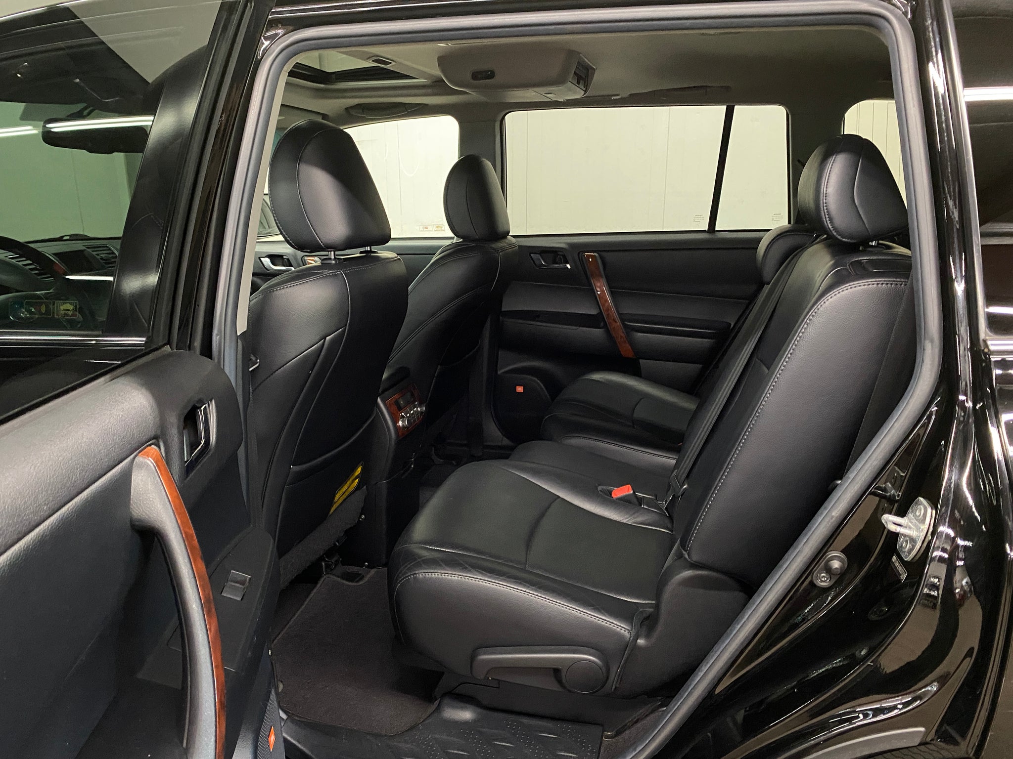 2011 Toyota Highlander Limited - Photo 14