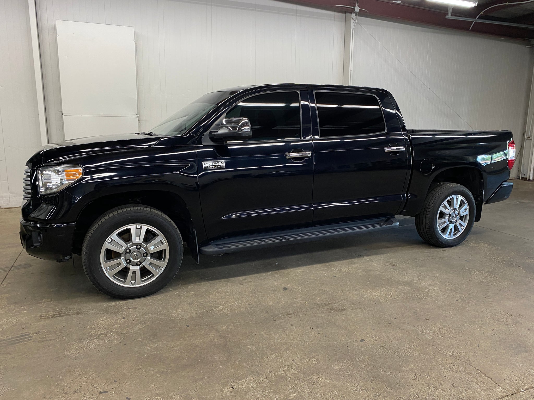 2014 Toyota Tundra Platinum's photo