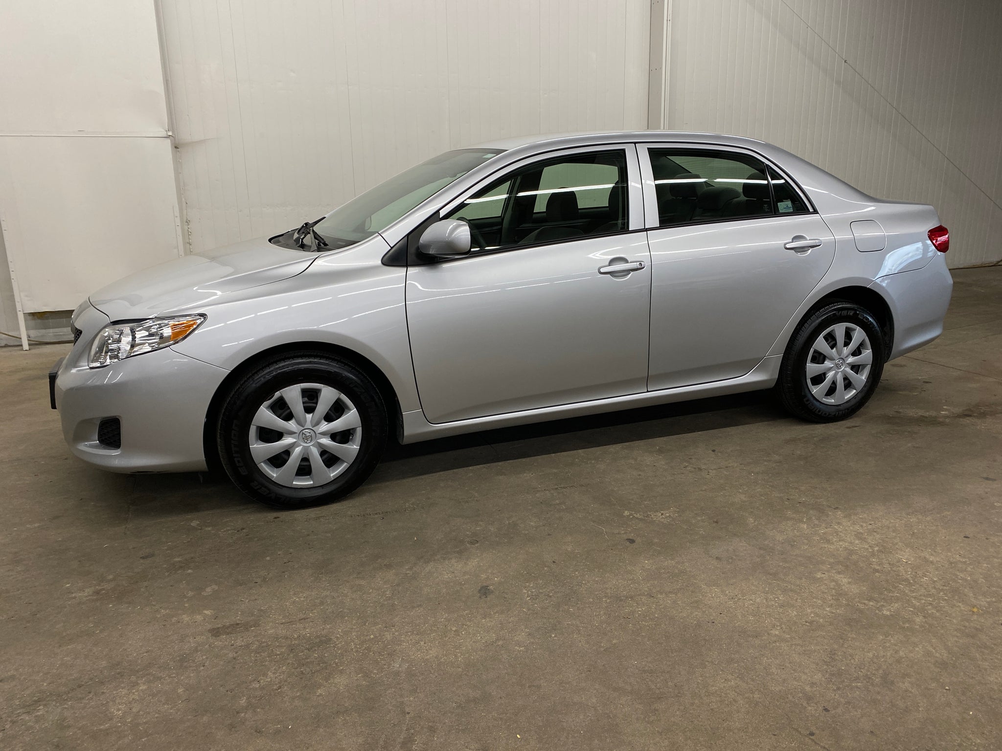 2010 Toyota Corolla LE's photo