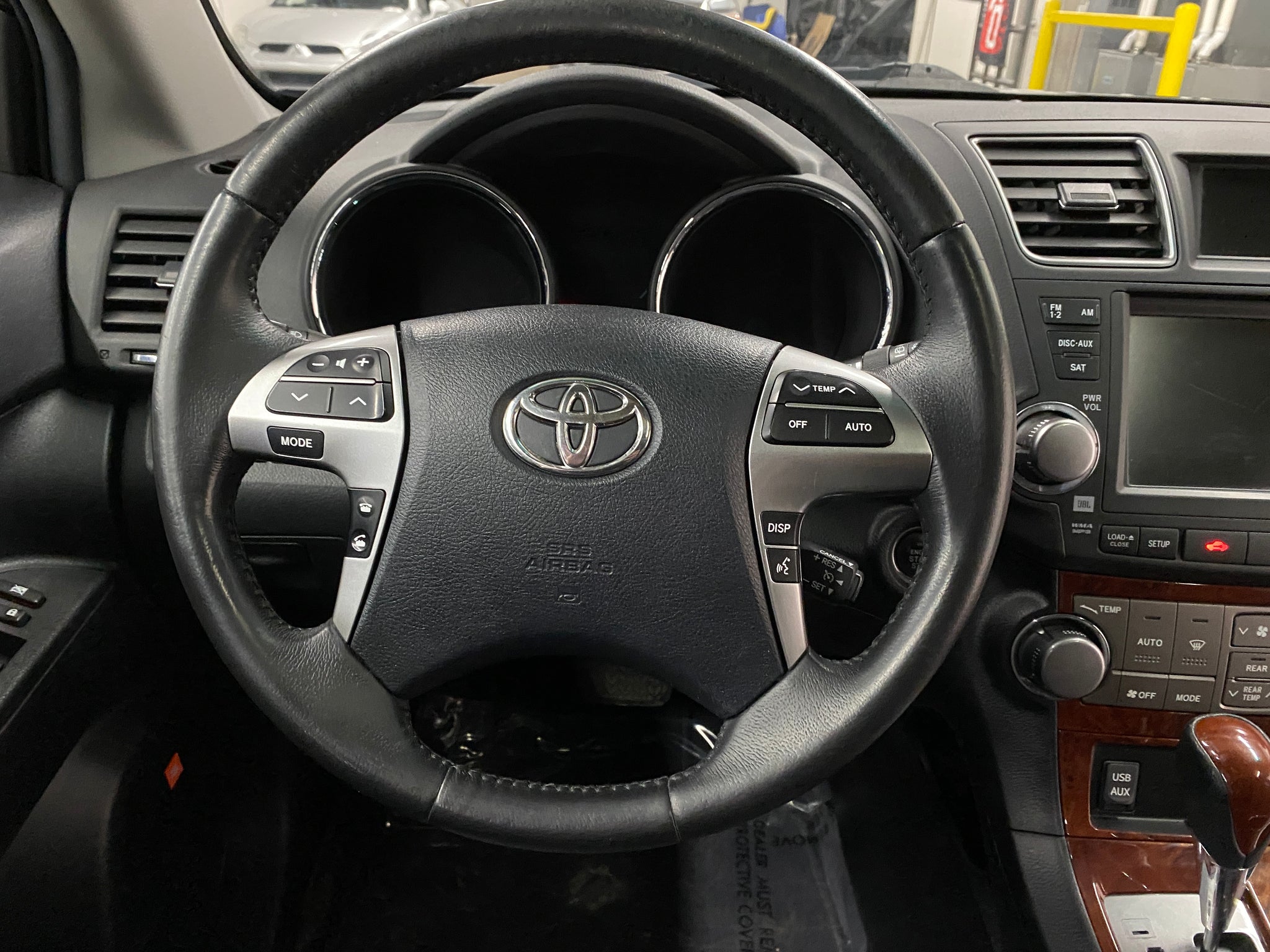 2011 Toyota Highlander Limited - Photo 23