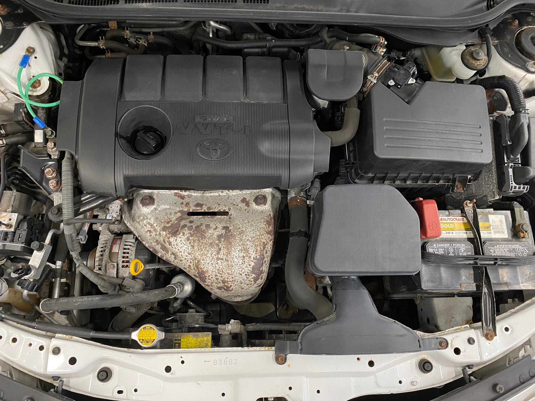 2011 Toyota Camry LE - Photo 9