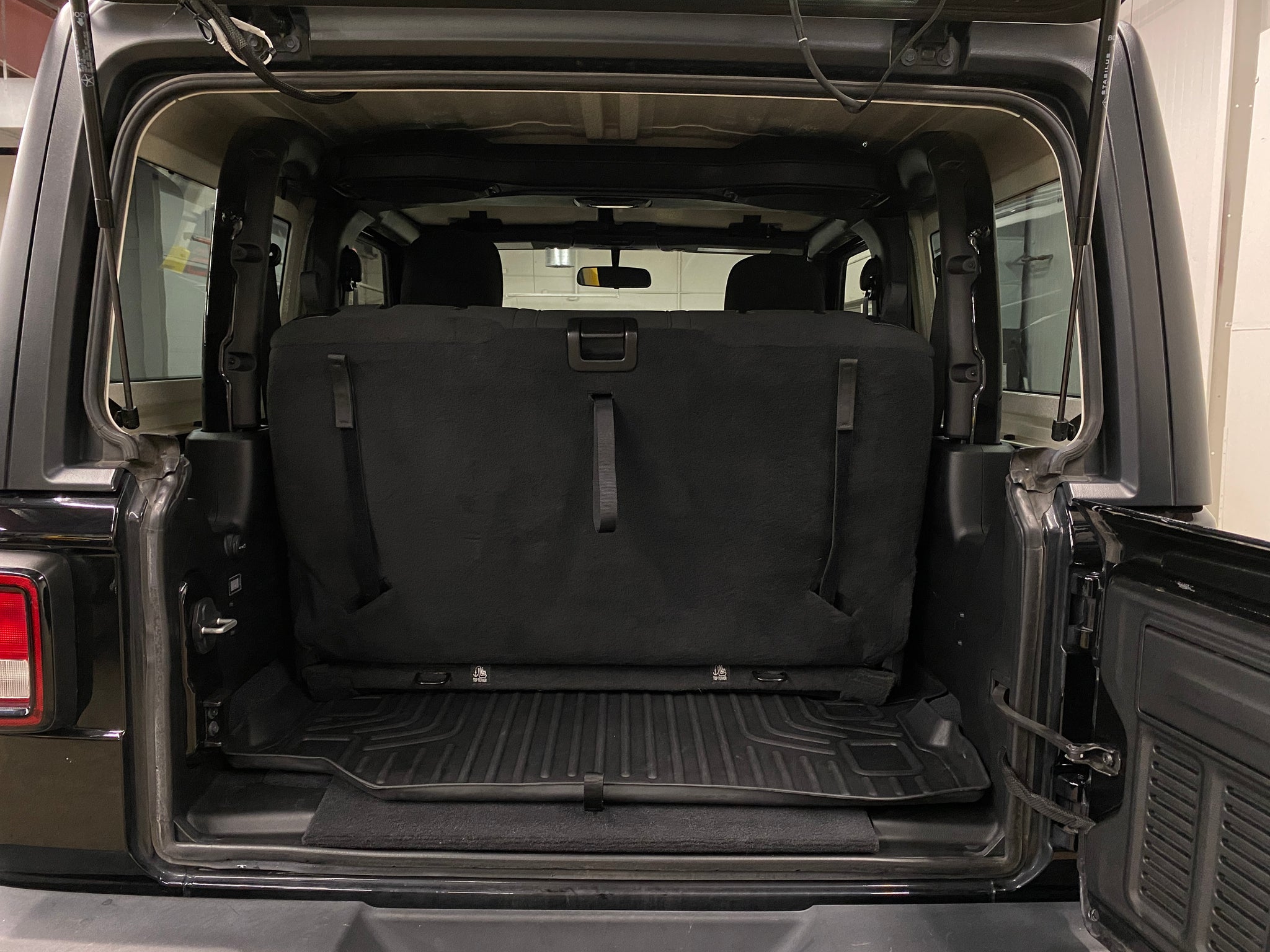 2020 Jeep Wrangler Sport S - Photo 12