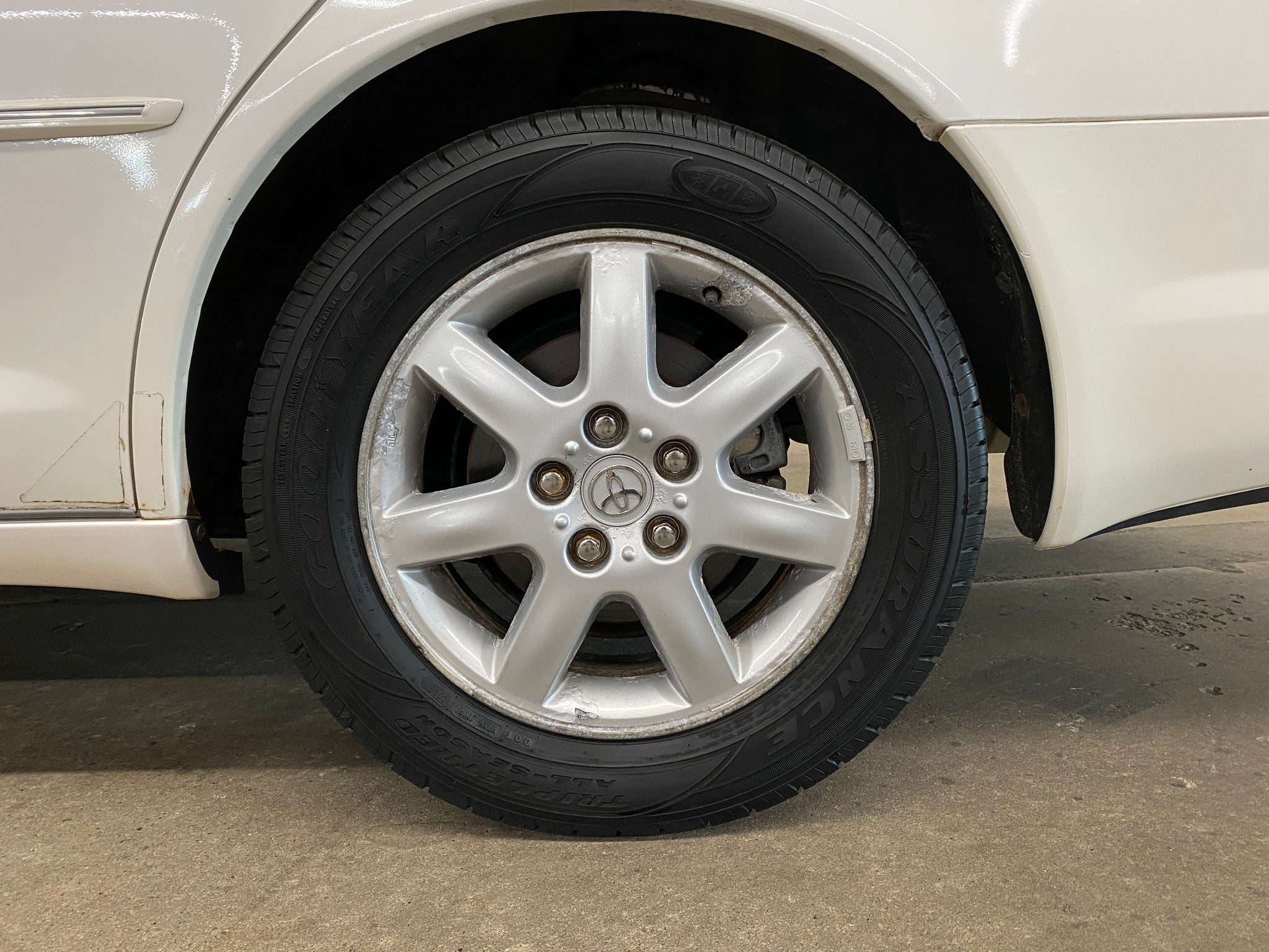 2001 Toyota Avalon XLS - Photo 32
