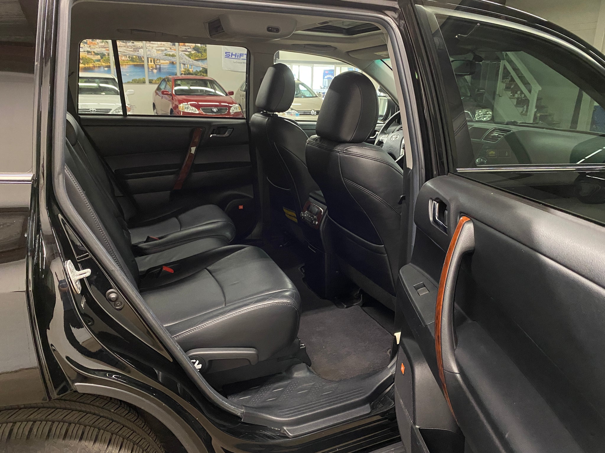 2011 Toyota Highlander Limited - Photo 18