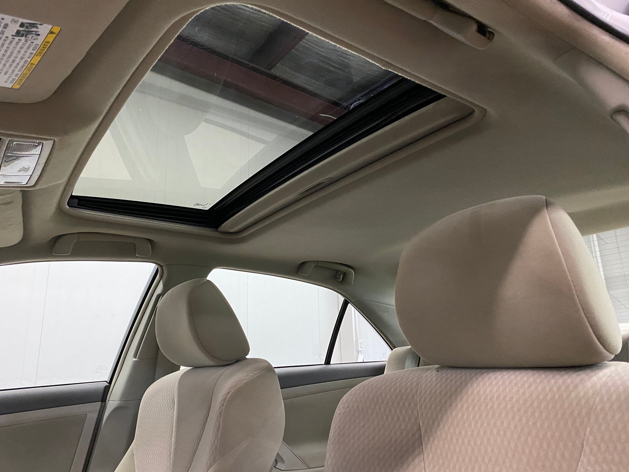 2011 Toyota Camry LE - Photo 12