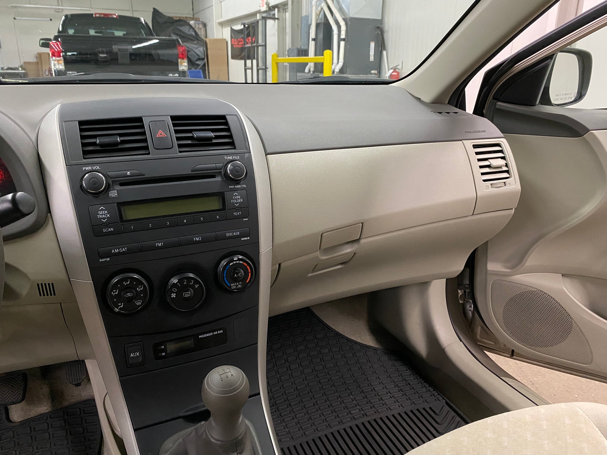 2010 Toyota Corolla S - Photo 17