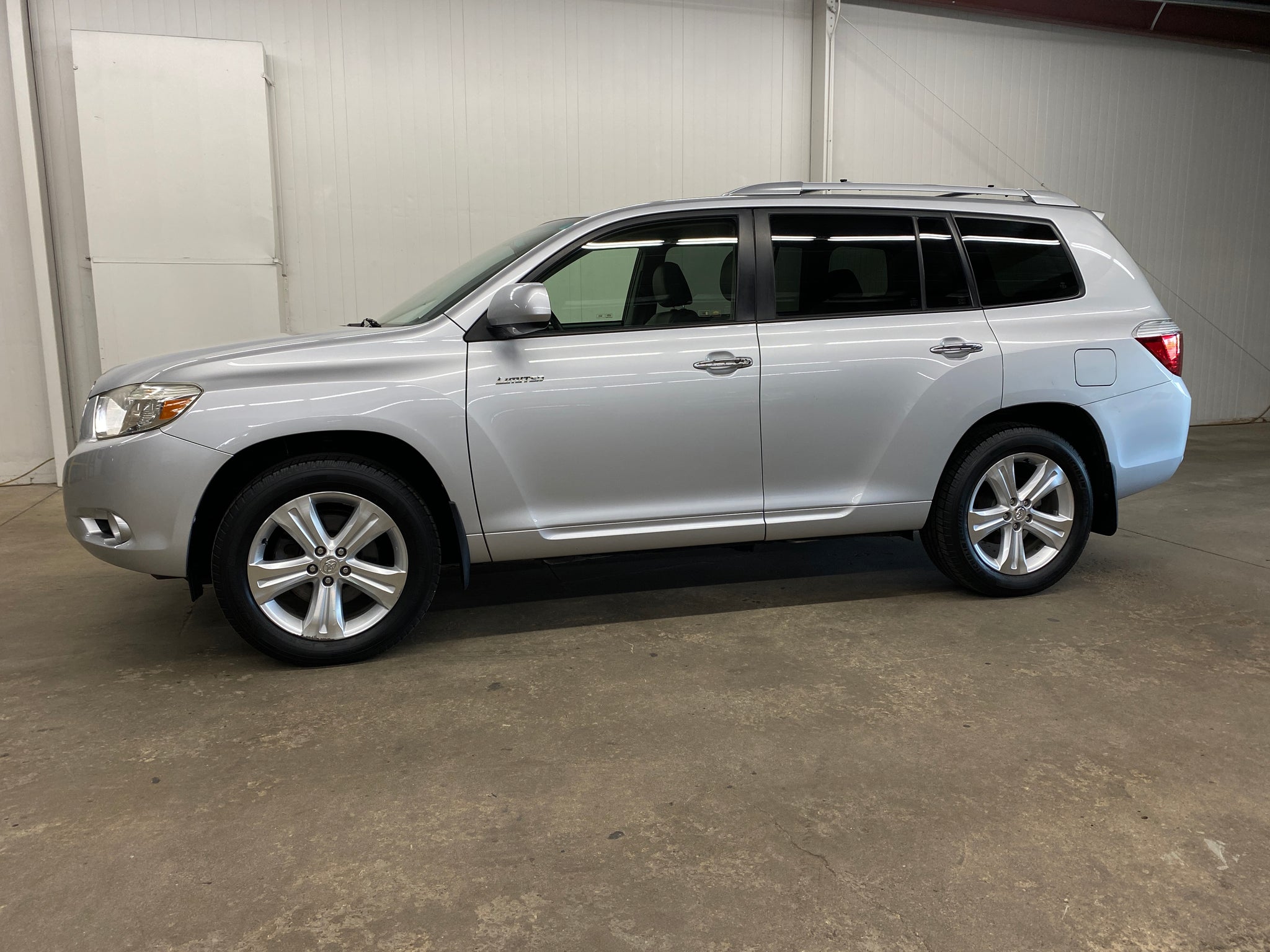 2008 Toyota Highlander Limited w/3rd Row Seat 4x4 V6's photo