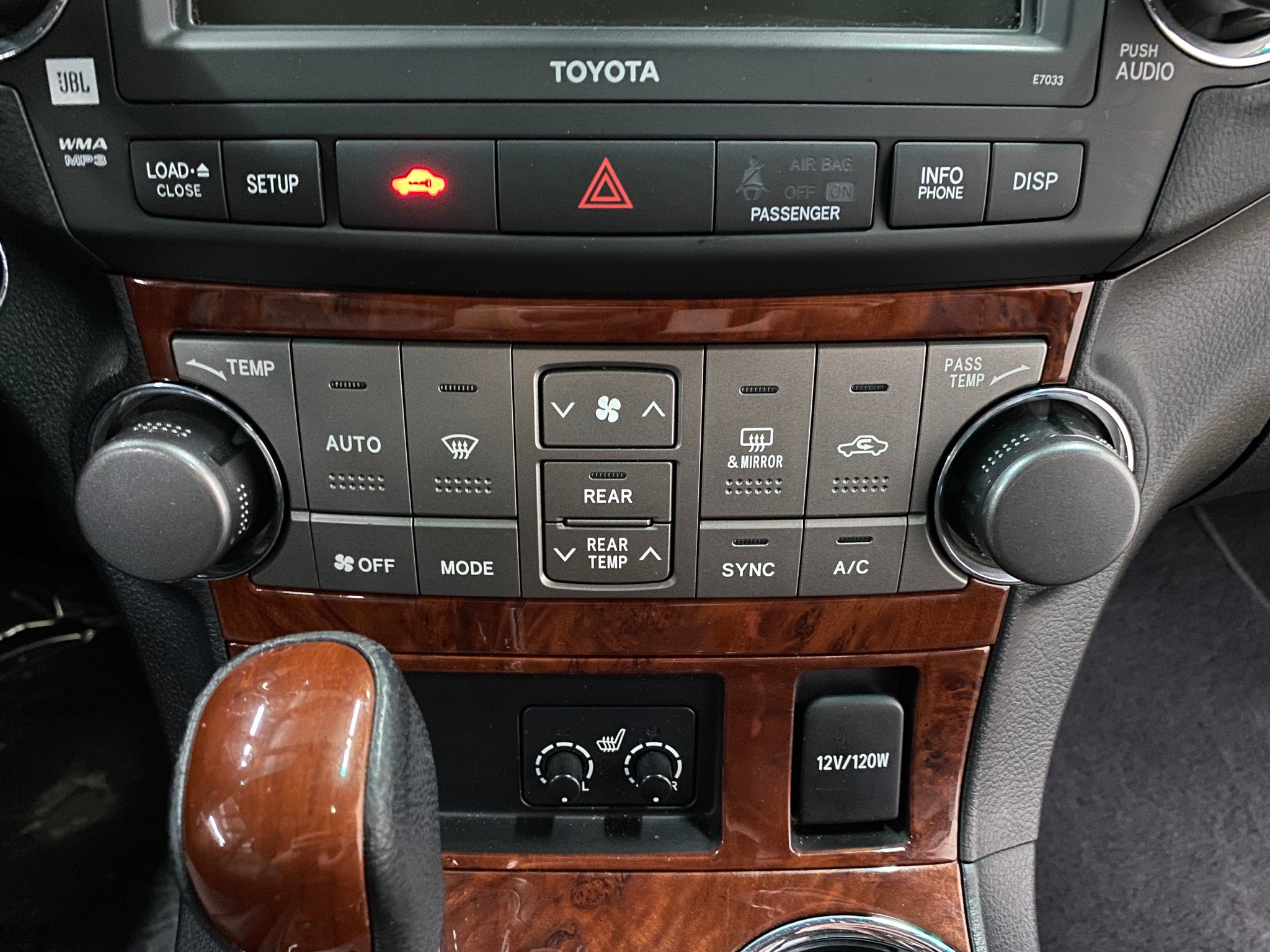 2011 Toyota Highlander Limited - Photo 27