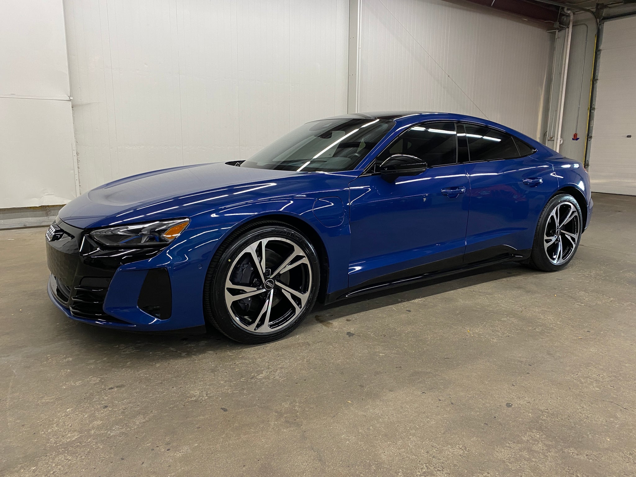 2022 Audi e-tron GT Prestige's photo