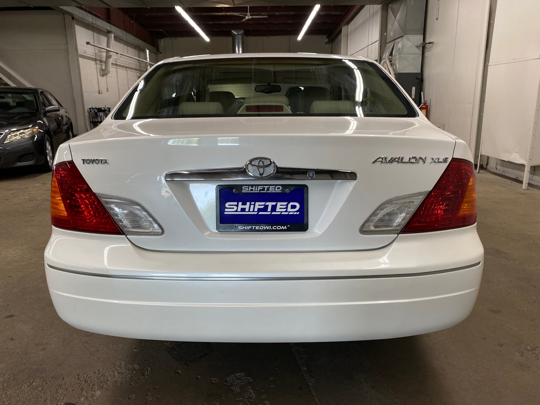 2001 Toyota Avalon XLS - Photo 4