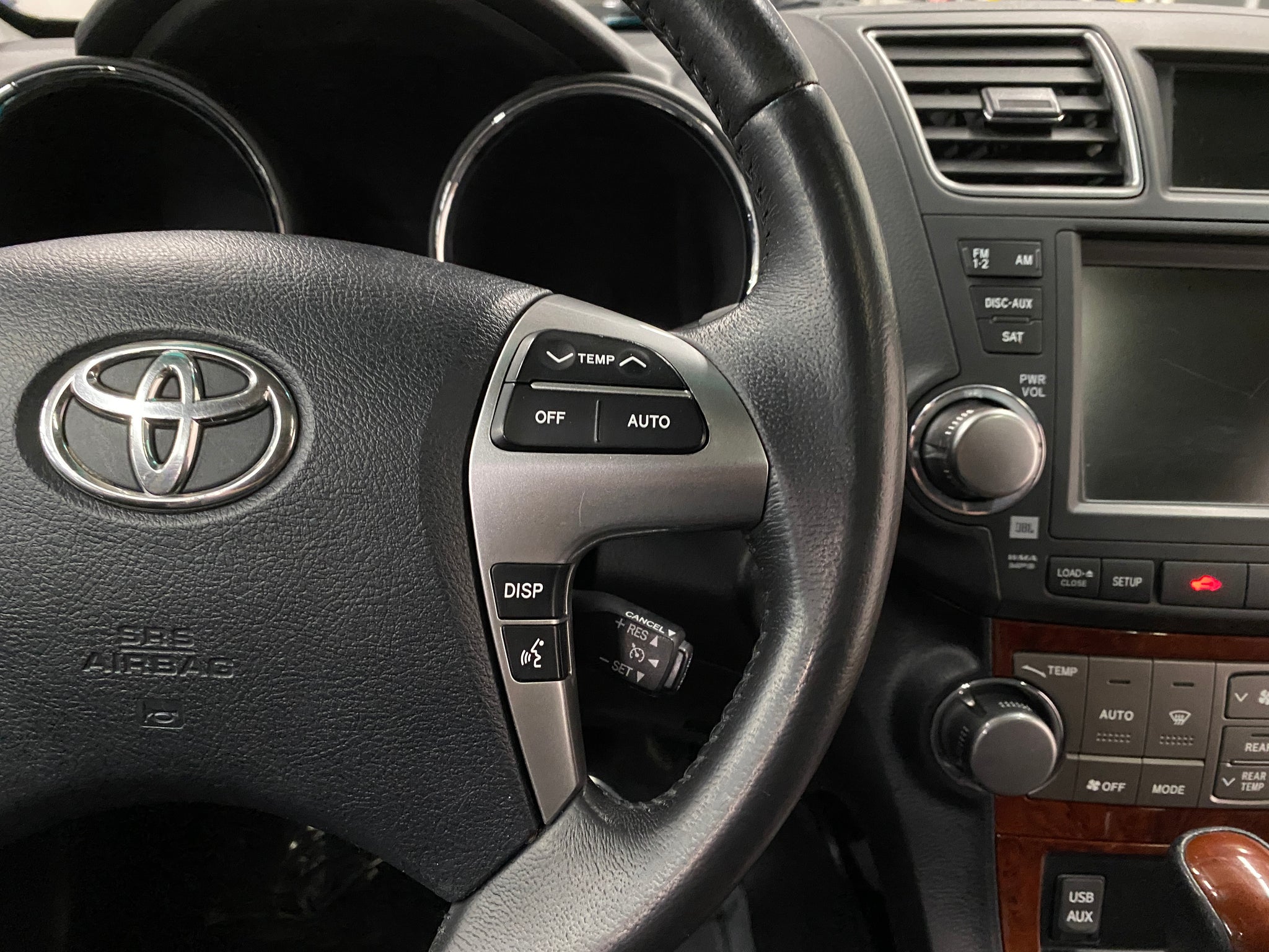 2011 Toyota Highlander Limited - Photo 25