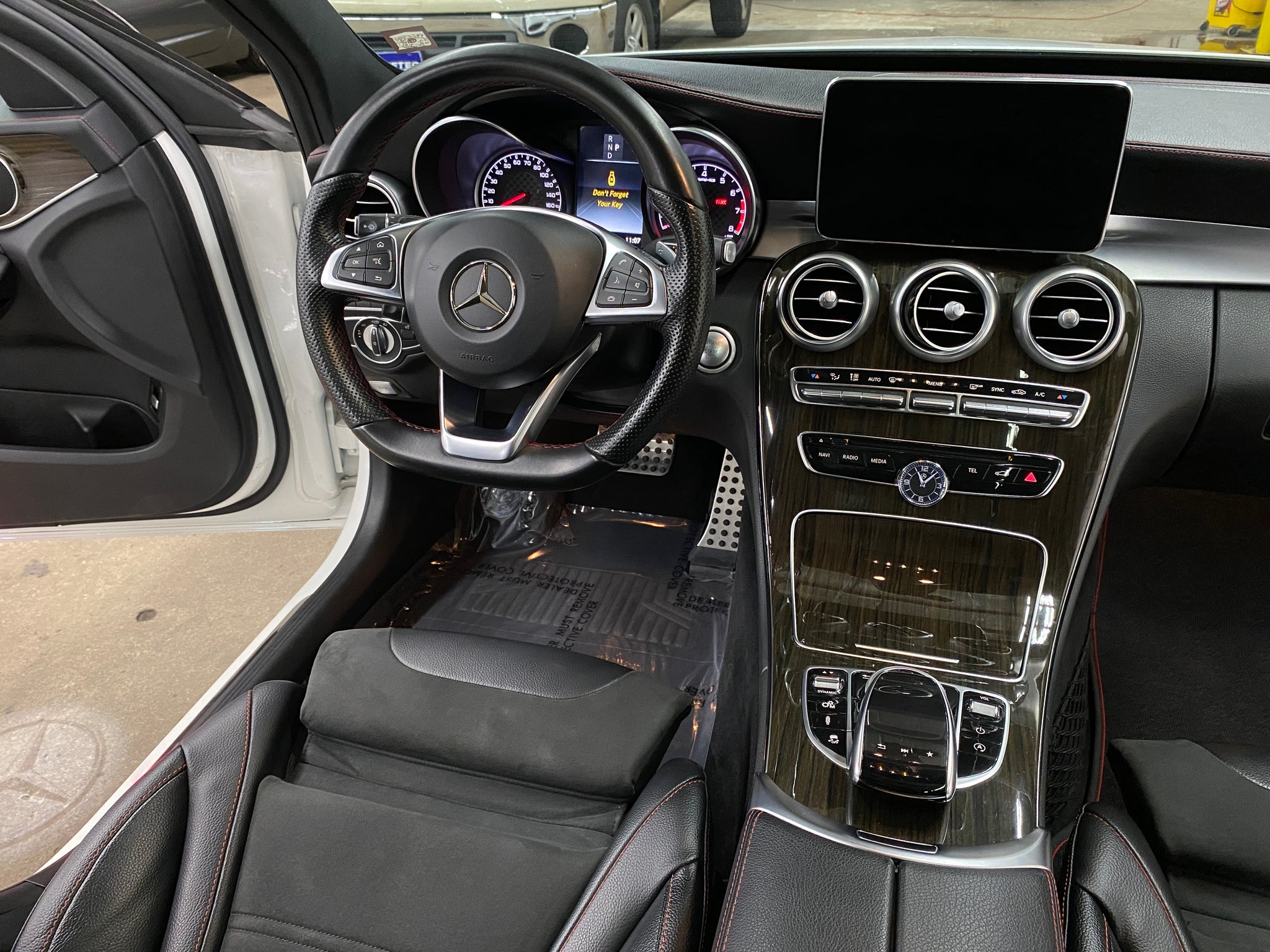 2018 Mercedes-Benz C-Class Sedan AMG C43 - Photo 18