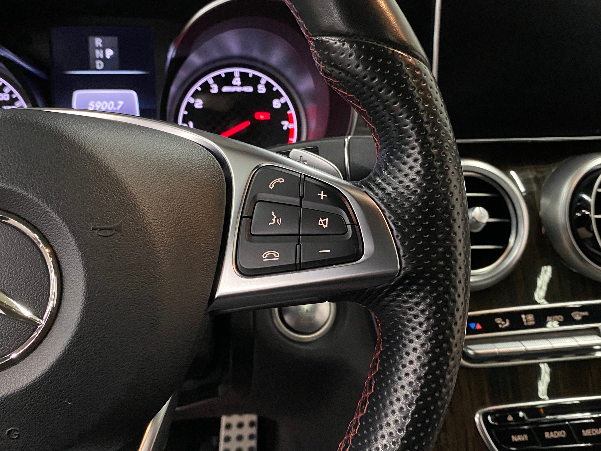 2018 Mercedes-Benz C-Class Sedan AMG C43 - Photo 23
