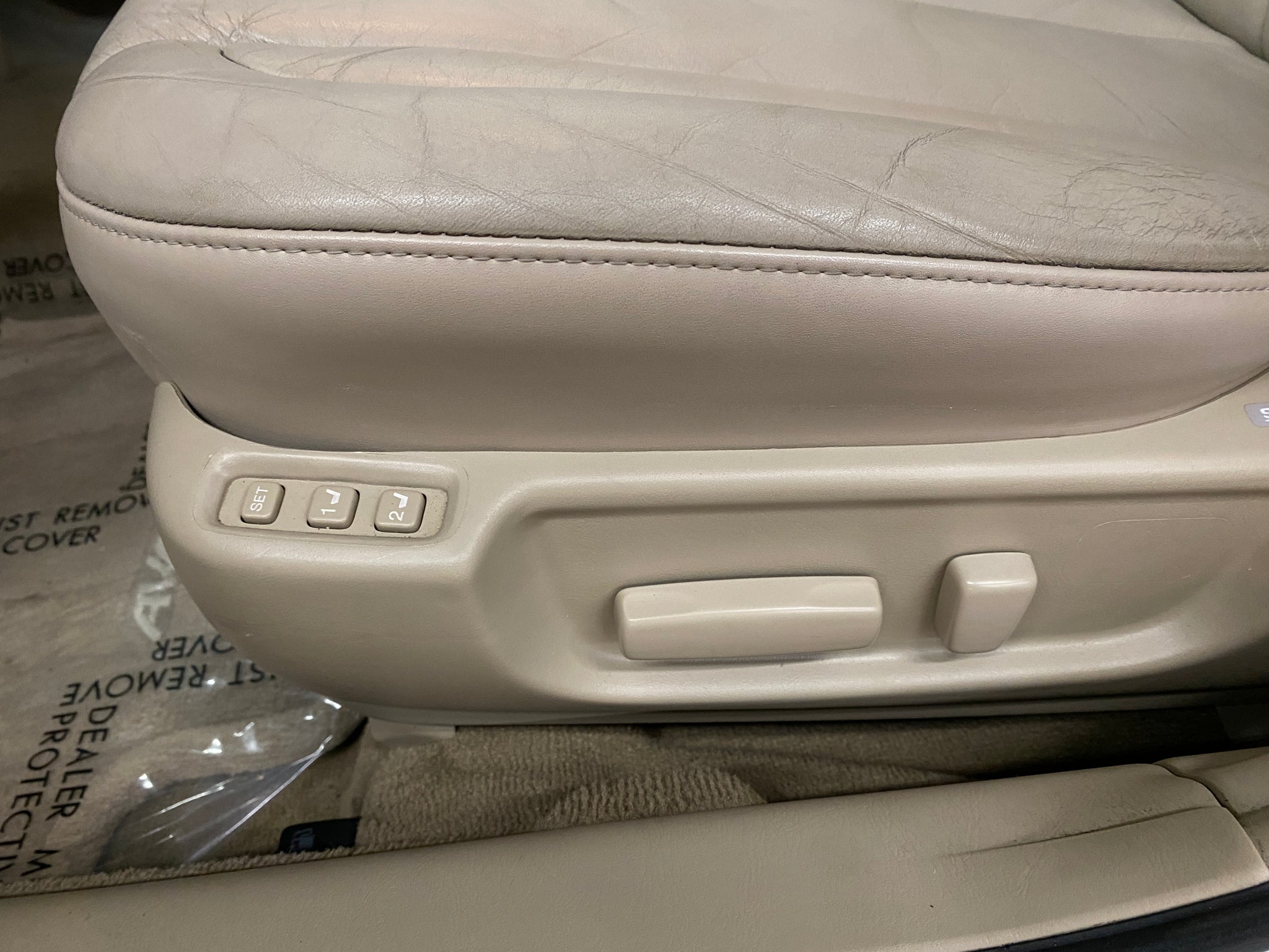2001 Toyota Avalon XLS - Photo 13