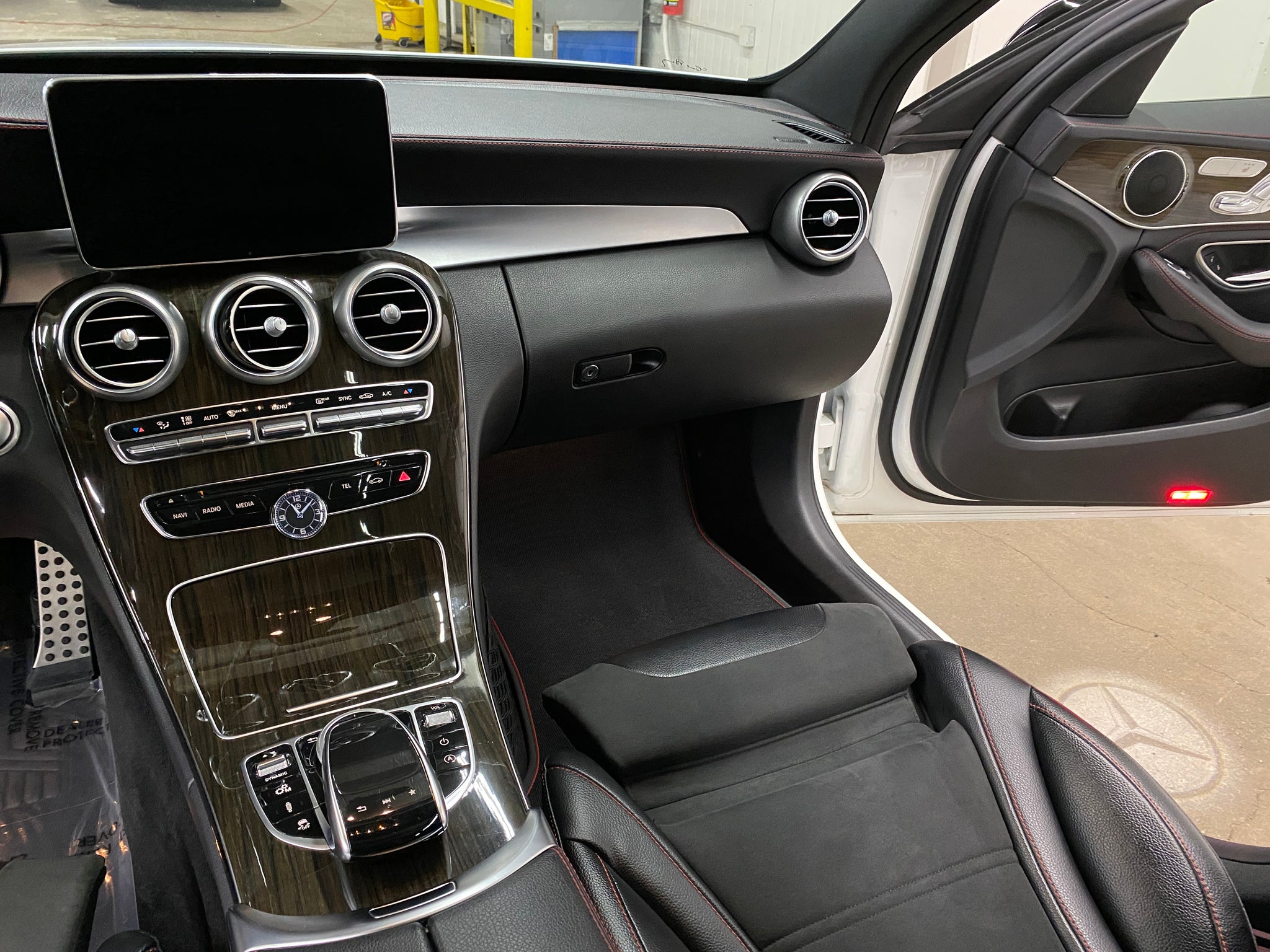 2018 Mercedes-Benz C-Class Sedan AMG C43 - Photo 20