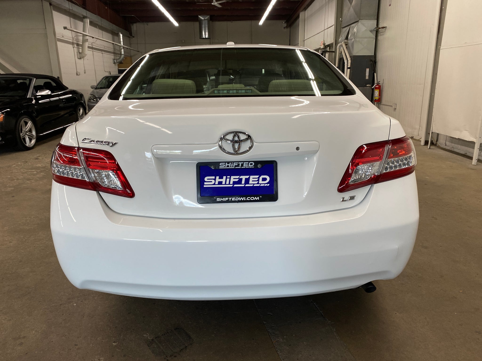 2011 Toyota Camry LE - Photo 4