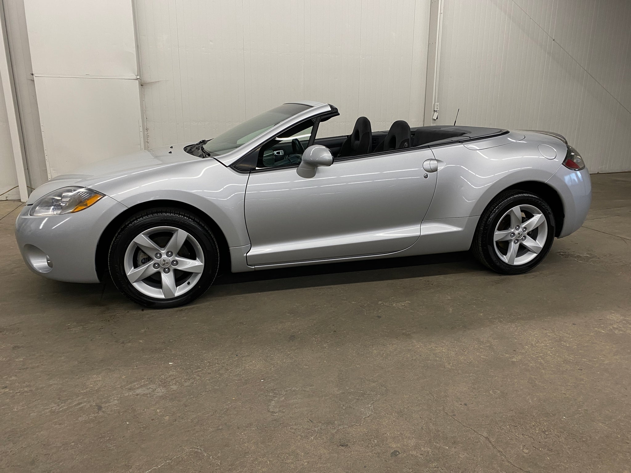 2007 Mitsubishi Eclipse Spyder GT - Photo 9