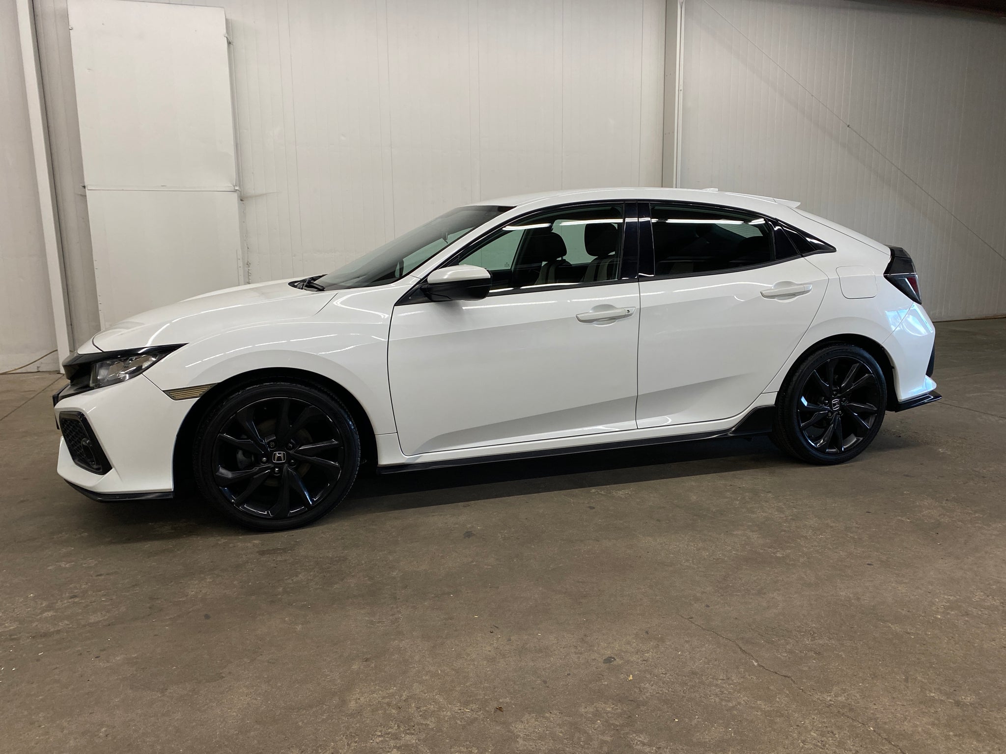 2018 Honda Civic Hatchback Sport's photo