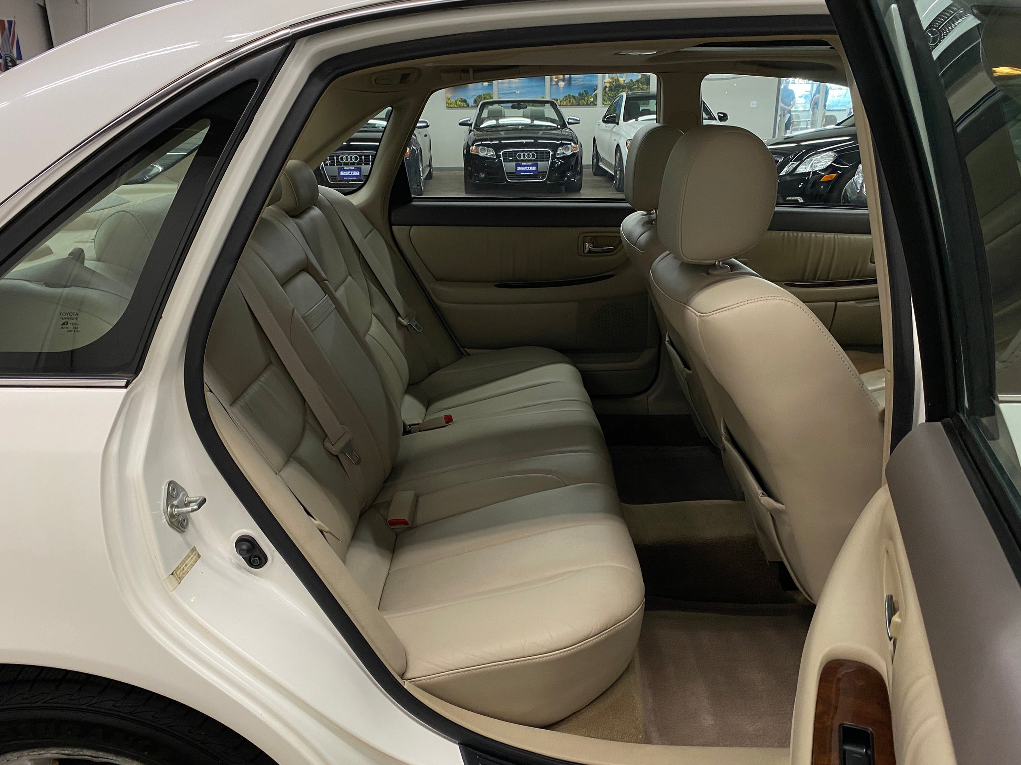 2001 Toyota Avalon XLS - Photo 17