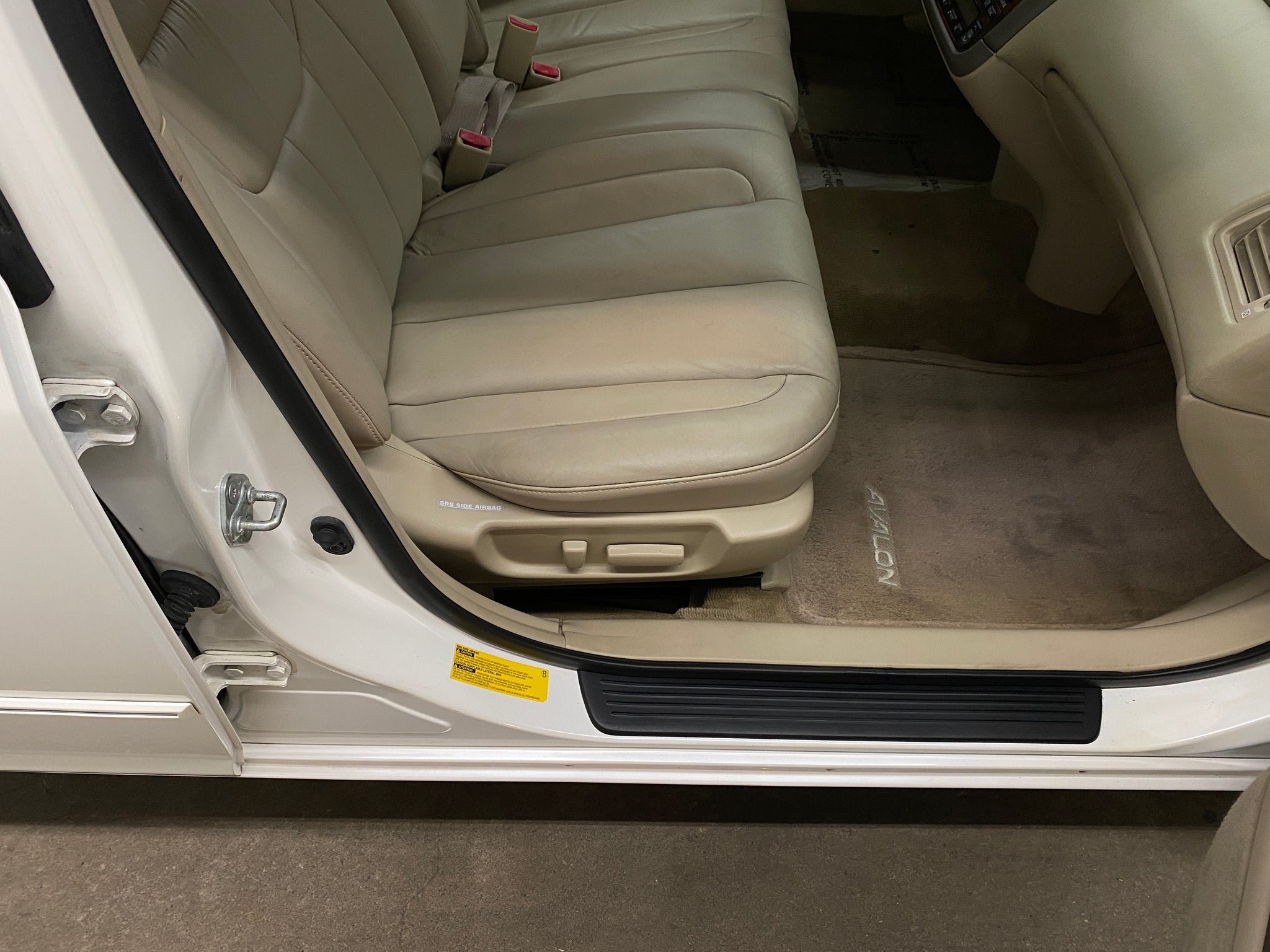 2001 Toyota Avalon XLS - Photo 57