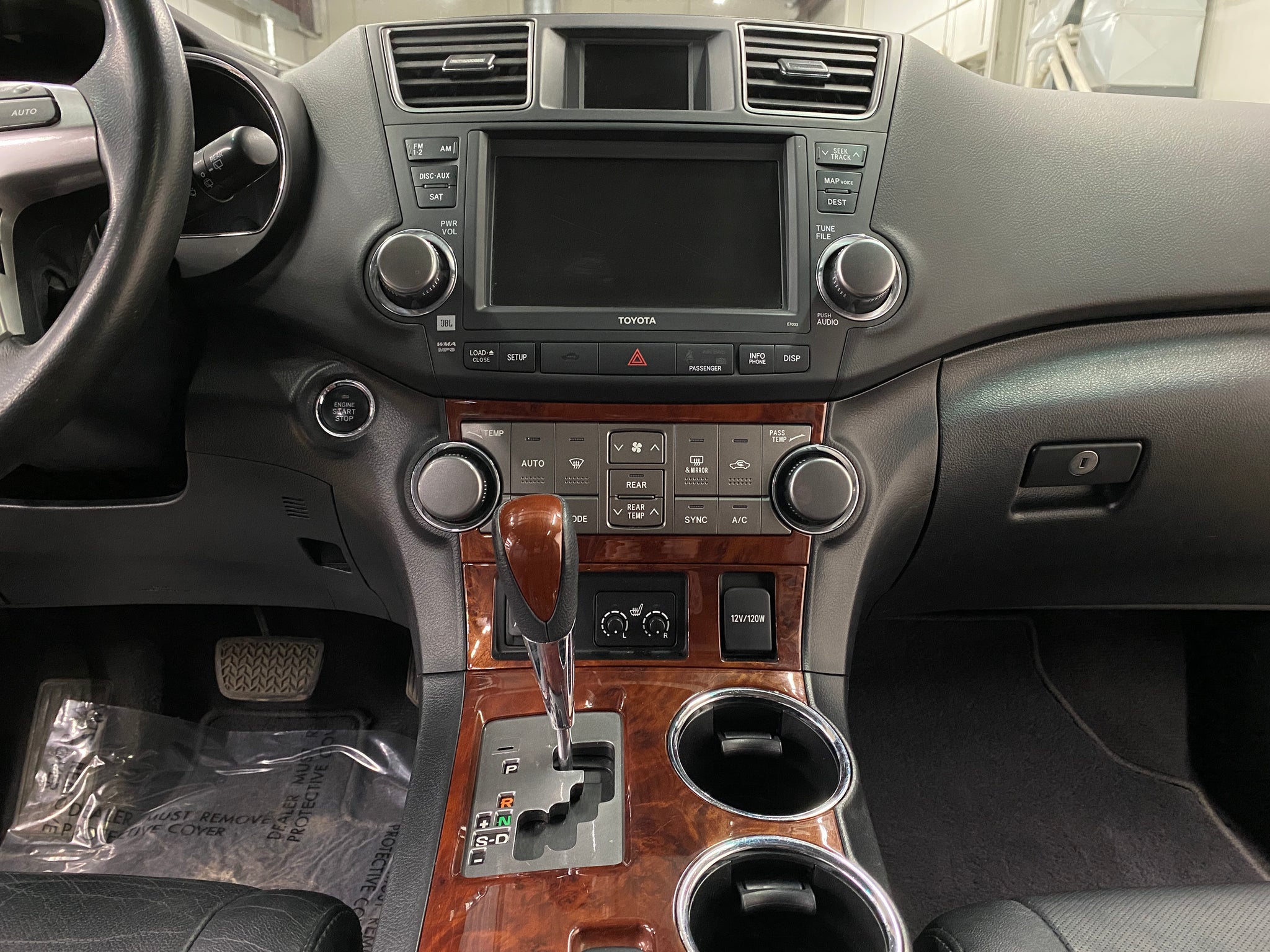 2011 Toyota Highlander Limited - Photo 26