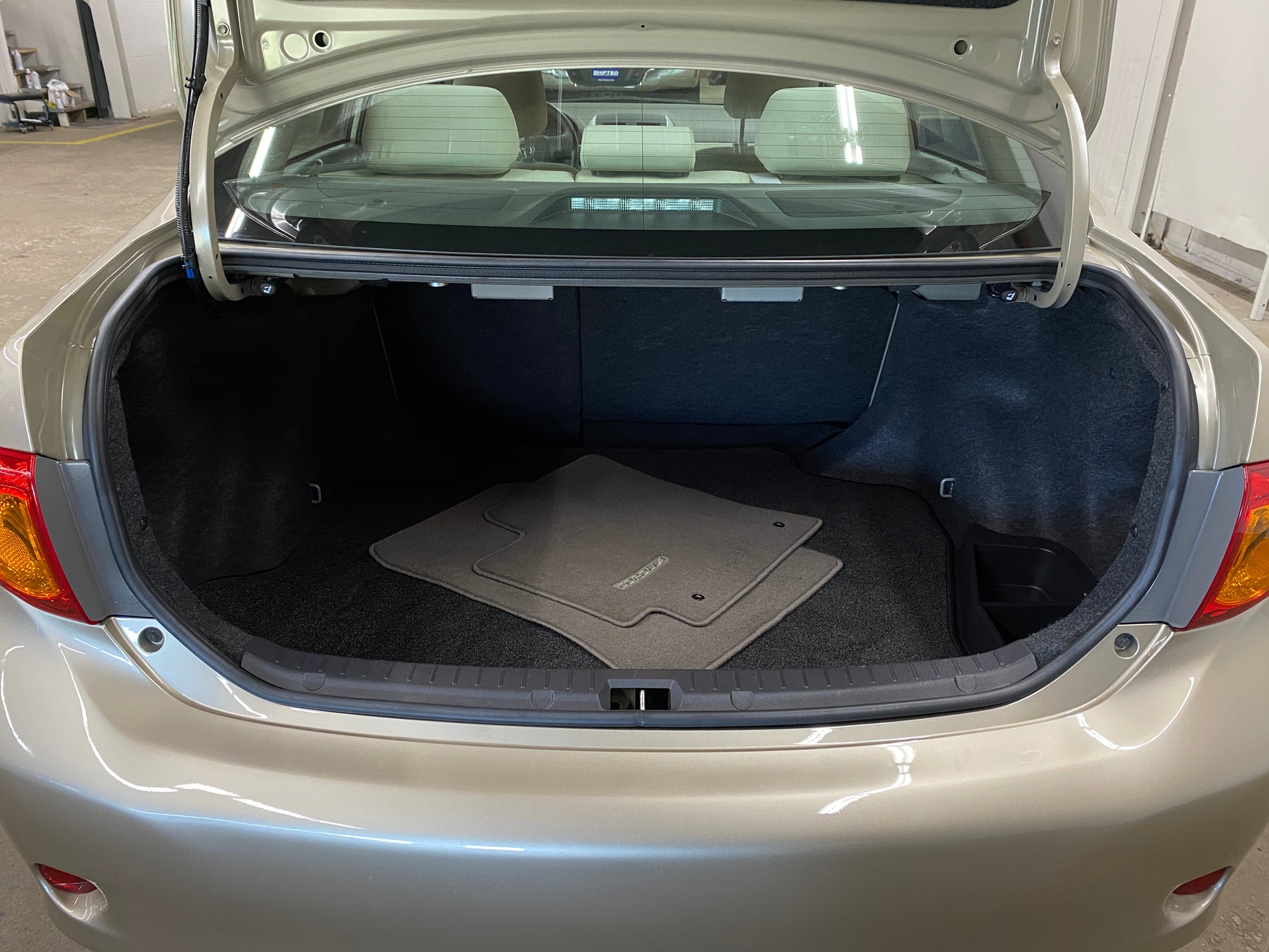 2010 Toyota Corolla S - Photo 12