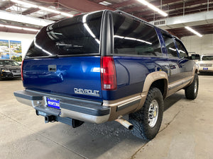 1996 Chevrolet Suburban K2500 4WD 7.4L