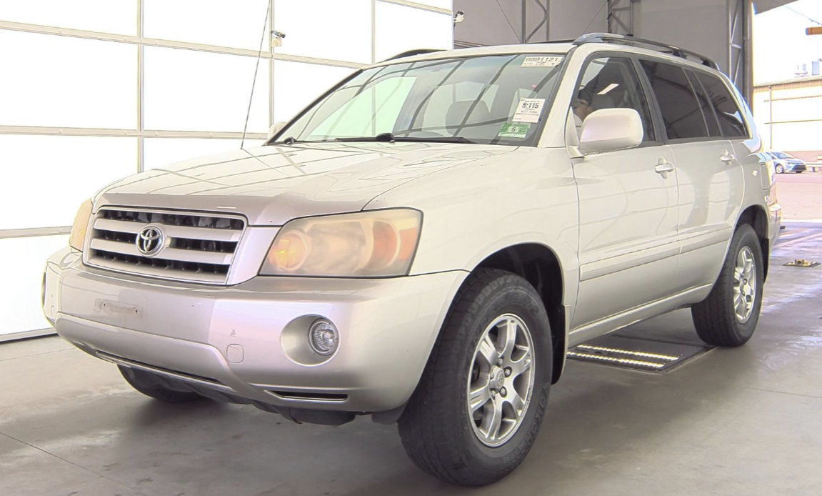 2005 Highlander 2005 Toyota Highlander 4WD V6 - ShiftedWI