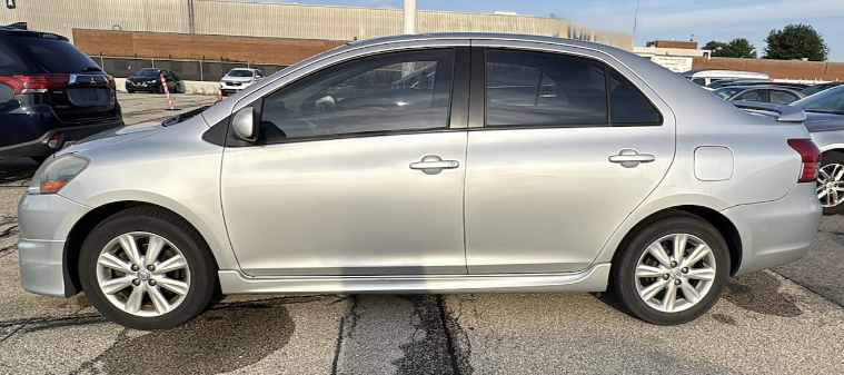 2009 Toyota Yaris S Manual