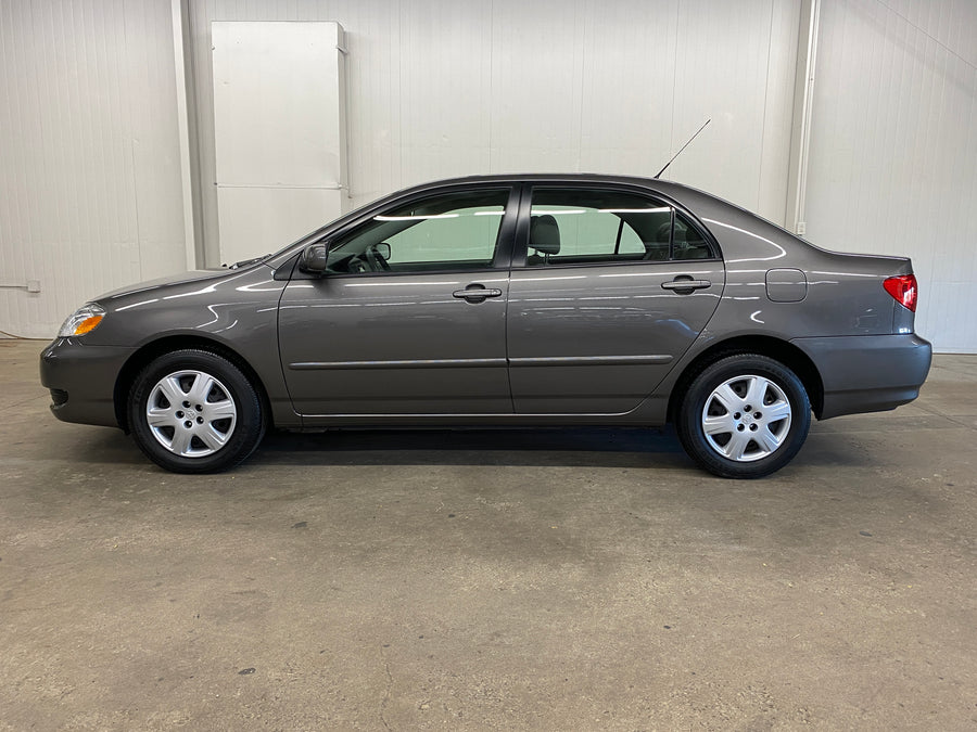 2005 Toyota Corolla LE