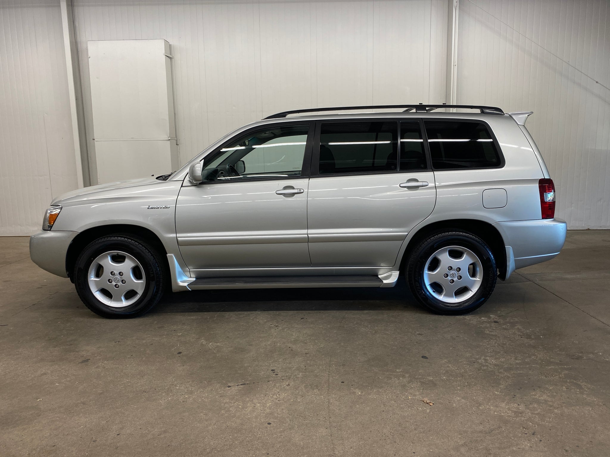 2004 Toyota Highlander Limited AWD