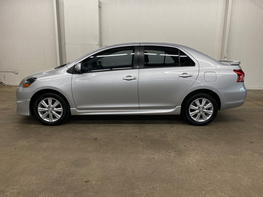 2009 Toyota Yaris S Manual