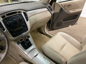 2004 Toyota Highlander V6 AWD 3rd Row