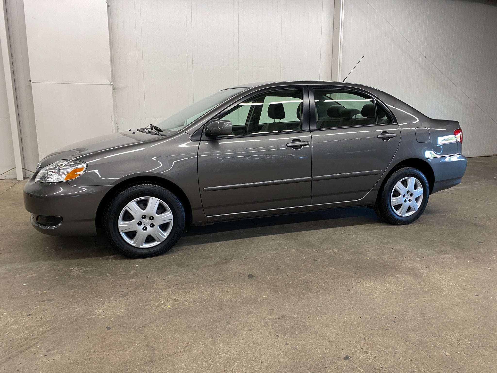 2005 Toyota Corolla LE