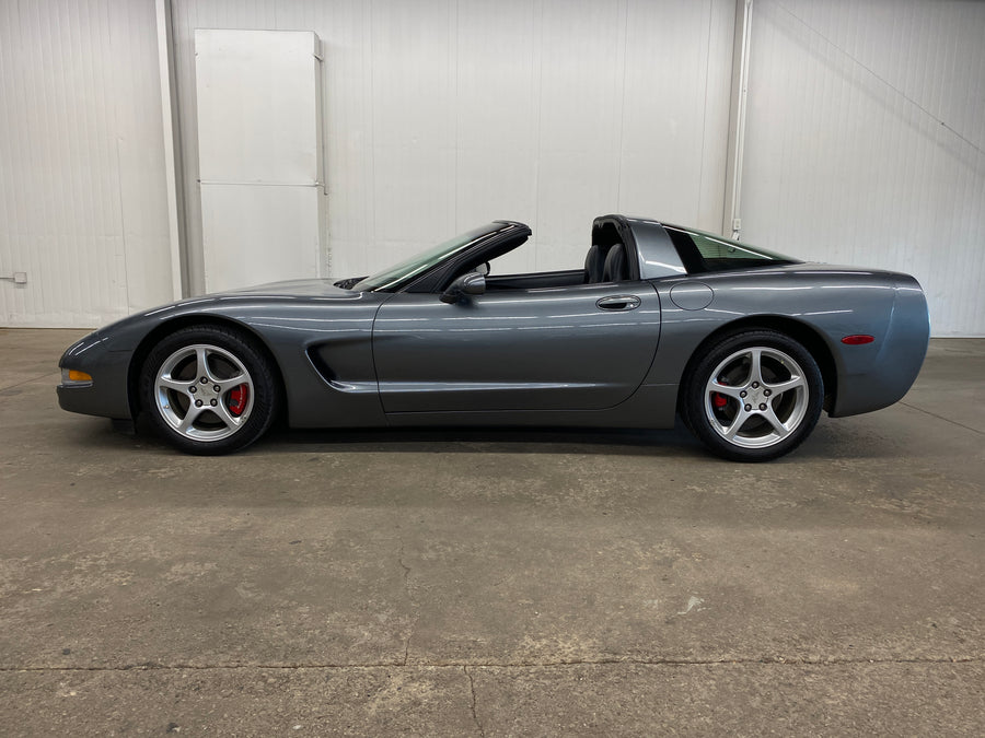 2003 Chevrolet Corvette Coupe Manual