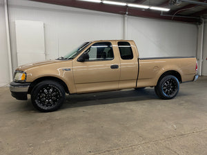 2001 Ford F-150 Extended Cab RWD Manual