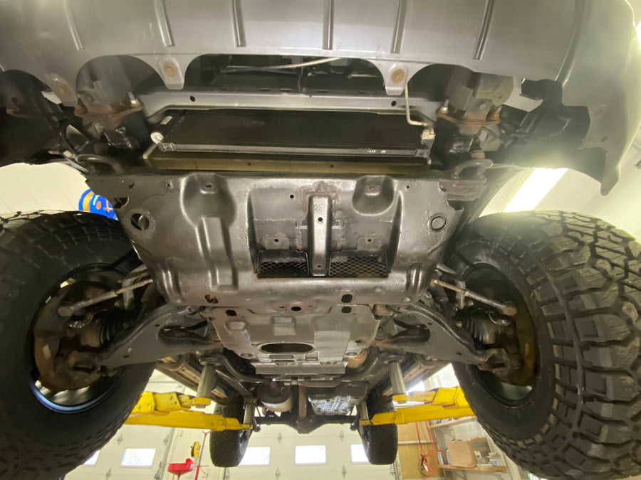 2007 Toyota 4Runner SR5 V6 Undercarriage Photos
