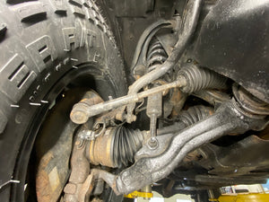 2007 Toyota 4Runner SR5 V6 Undercarriage Photos