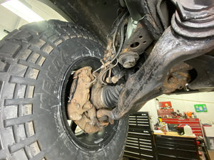 2007 Toyota 4Runner SR5 V6 Undercarriage Photos