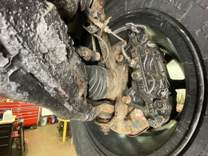 2007 Toyota 4Runner SR5 V6 Undercarriage Photos