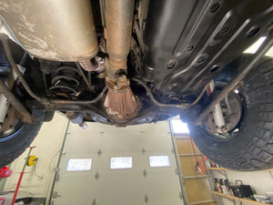 2007 Toyota 4Runner SR5 V6 Undercarriage Photos