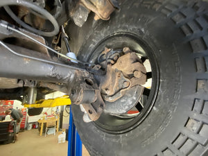 2007 Toyota 4Runner SR5 V6 Undercarriage Photos