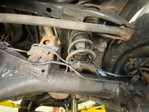 2007 Toyota 4Runner SR5 V6 Undercarriage Photos