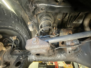 2007 Toyota 4Runner SR5 V6 Undercarriage Photos