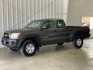 2011 Toyota Tacoma Ex Cab 4X4 Manual