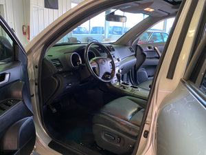 2010 Toyota Highlander SE